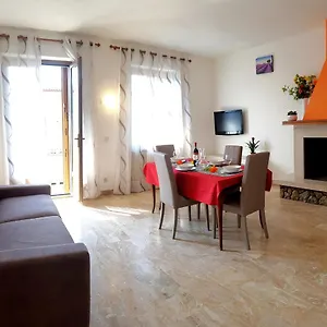 Apartment Casa Ahmati Borgo Vesio, Tremosine