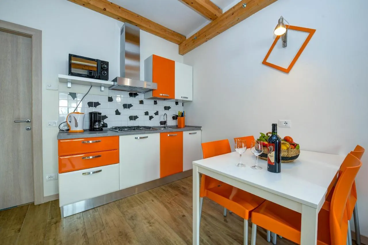 Casa Nel Borgo - Il Picchio Apartment Tremosine Italy
