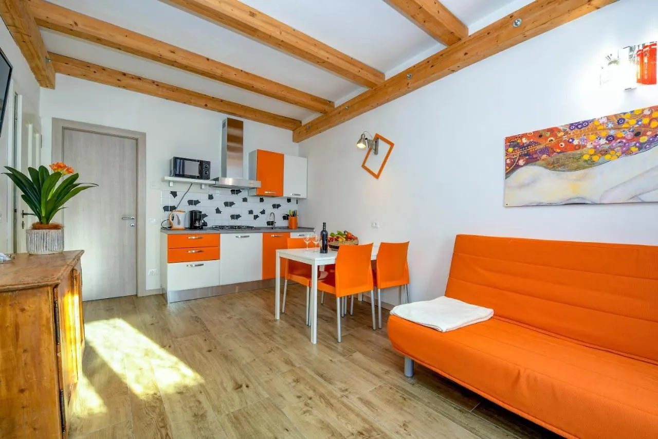 Casa Nel Borgo - Il Picchio Apartment Tremosine