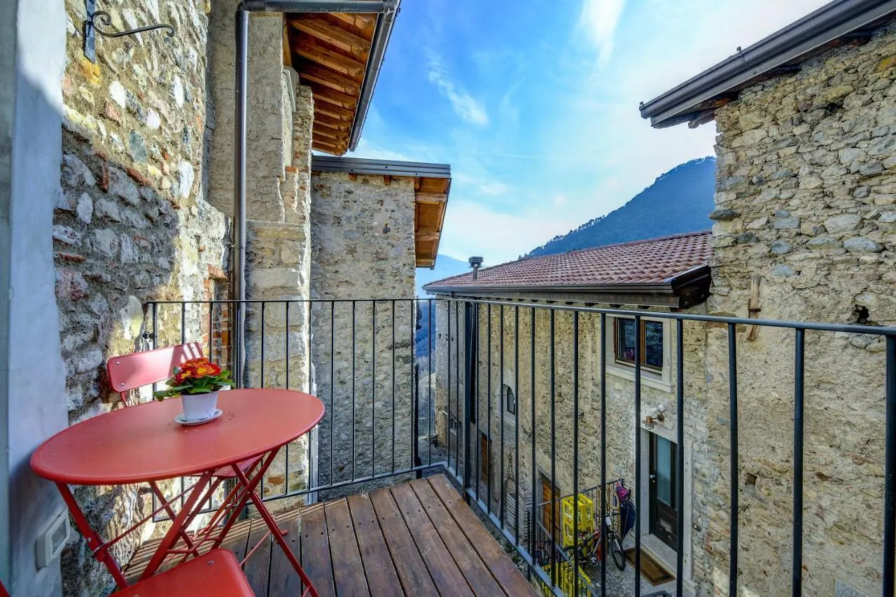 Casa Nel Borgo - Il Picchio Apartment Tremosine Italy