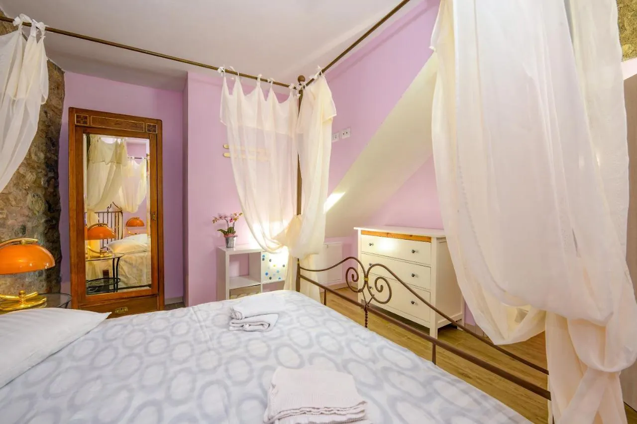 Casa Nel Borgo - Il Picchio Apartment Tremosine